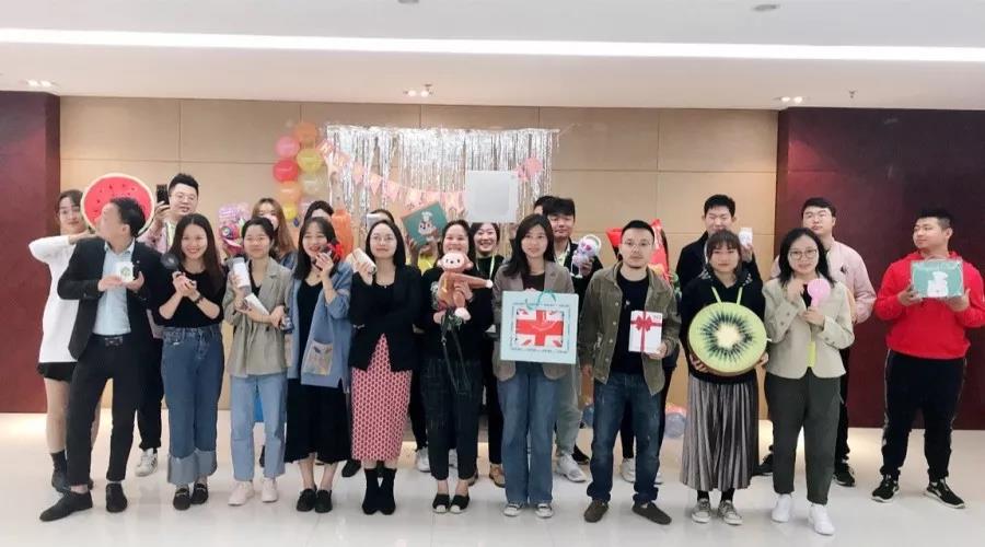 【共業(yè)堂】奮鬥時(shí)光(guāng)裡(lǐ)，愛(ài)讓我們一(yī)起成長(cháng)！