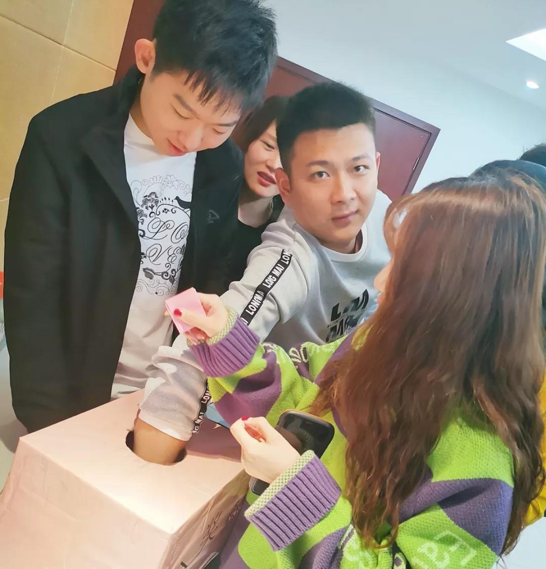 【共業(yè)堂】奮鬥時(shí)光(guāng)裡(lǐ)，愛(ài)讓我們一(yī)起成長(cháng)！