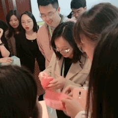 【共業(yè)堂】奮鬥時(shí)光(guāng)裡(lǐ)，愛(ài)讓我們一(yī)起成長(cháng)！